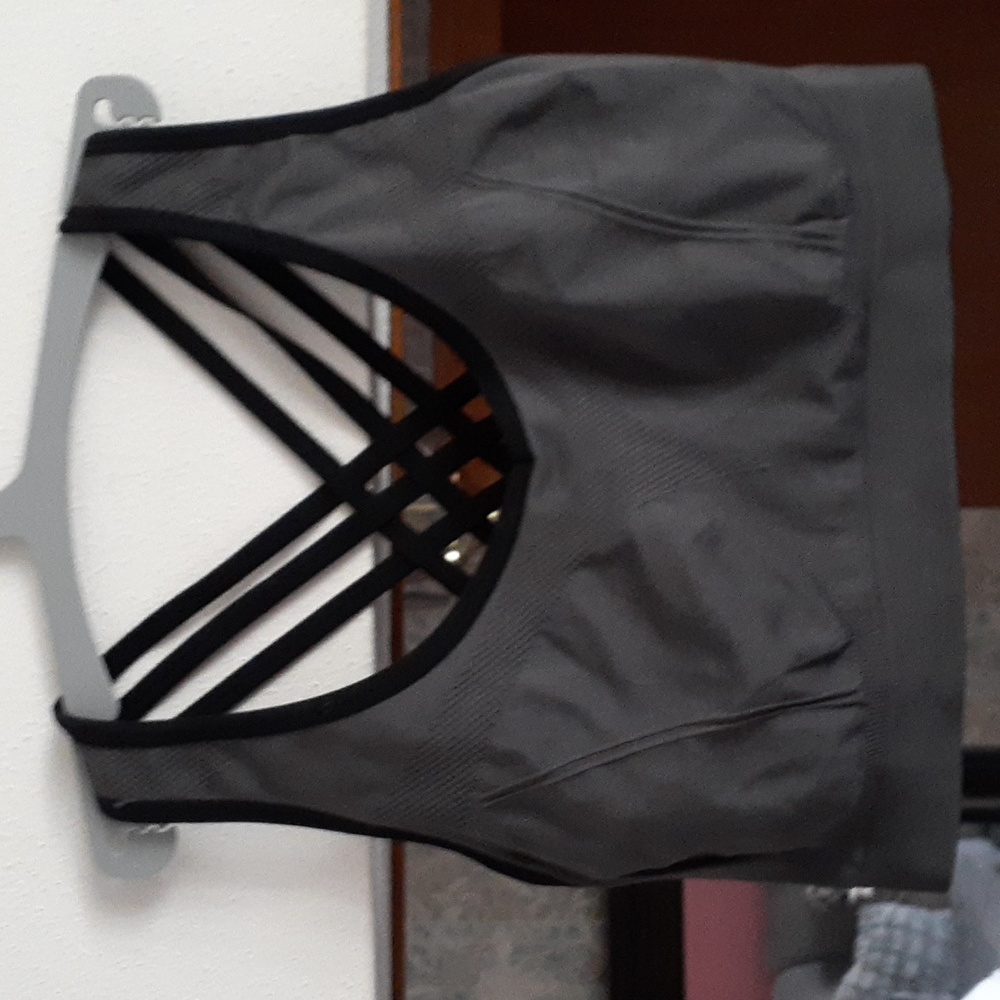 NWOT Size XL Strappy Back Bralette M128